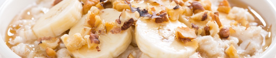 Haferflocken mit Banane und Waln&uuml;ssen
