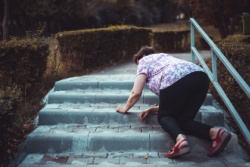 Schwierigkeiten beim Treppensteigen