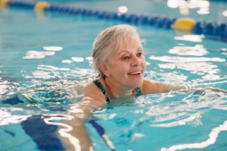 Zwemmen is goed voor de longen Zwemmen is goed voor de longen