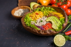 Nahrungsmittel mit Mineralien und Vitaminen: Obst und Gemüse Nahrungsmittel mit Mineralien und Vitaminen: Obst und Gemüse