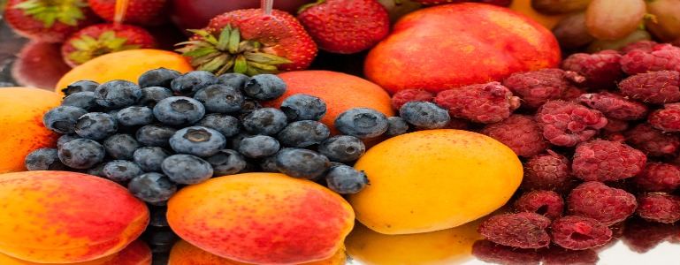 Gemüse- und Obstsorten mit unterschiedlichen Farbpigmenten