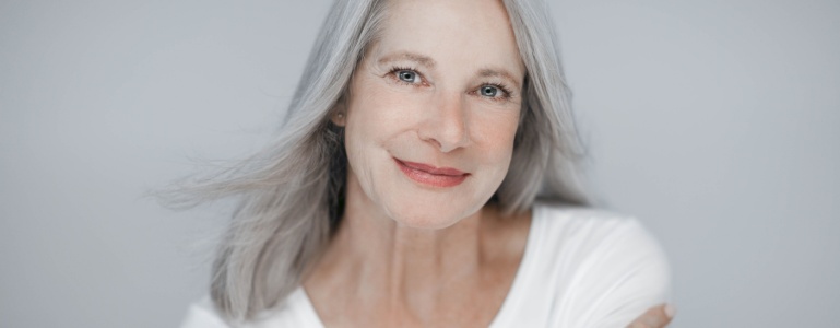 Strahlende reife Frau