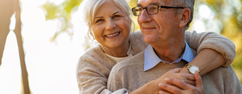 Glückliches älteres Paar