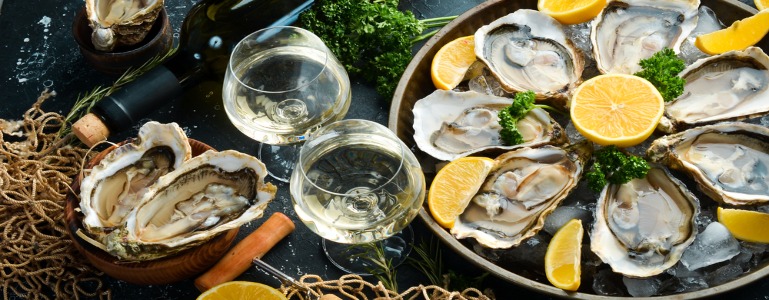 Witte wijn en zinkrijke oesters